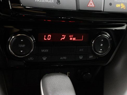 New 2025 Mitsubishi Eclipse Cross LE image 24