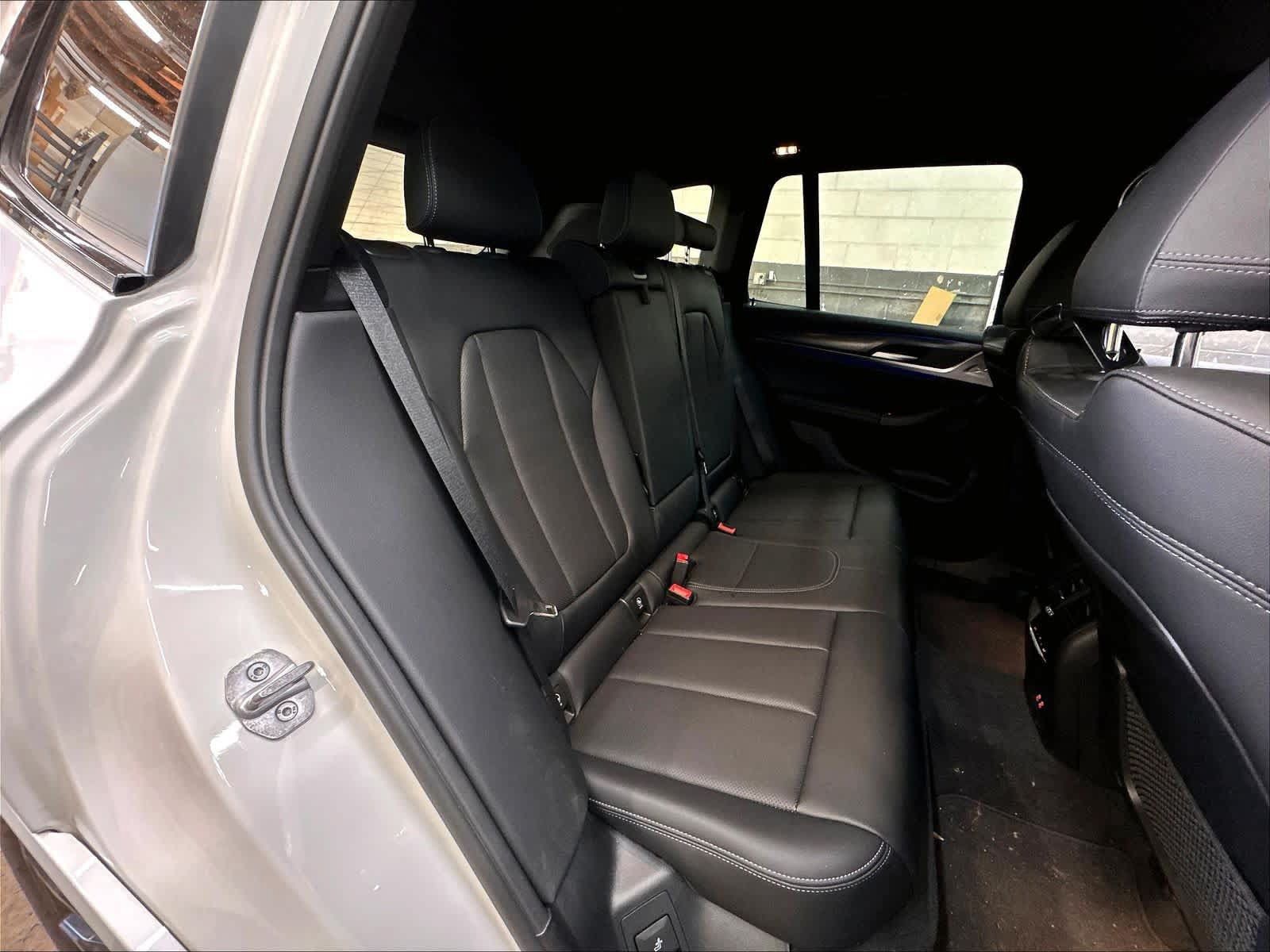 Used 2024 BMW X3 xDrive30i w/ Premium Package AWD/4WD image 30
