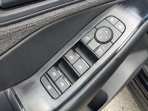 Certified 2023 Nissan Rogue S image 29