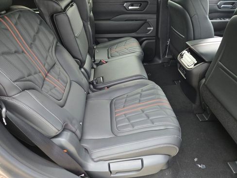 New 2025 Nissan Armada PRO-4X image 9