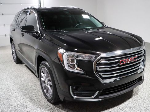 Used 2024 GMC Terrain SLT FWD image 5