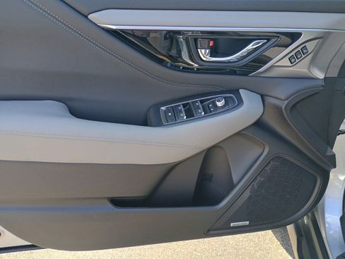 New 2025 Subaru Outback Limited image 8