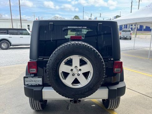 Used 2013 Jeep Wrangler Unlimited Sport image 6