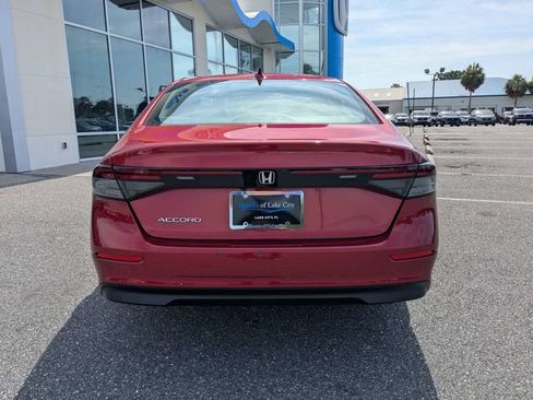 Used 2023 Honda Accord EX image 4