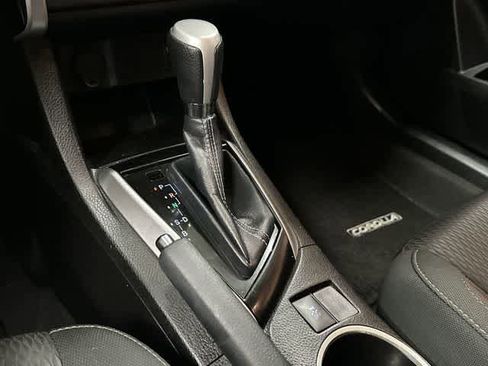 Used 2018 Toyota Corolla LE FWD image 24