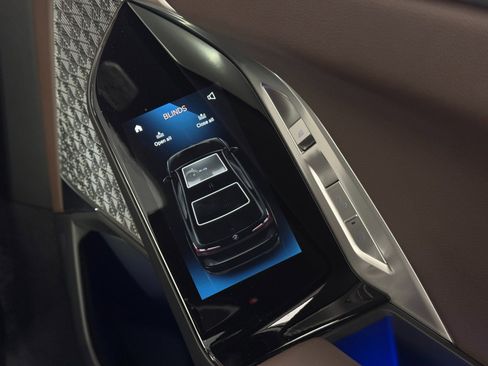 Used 2023 BMW i7 xDrive60 image 40