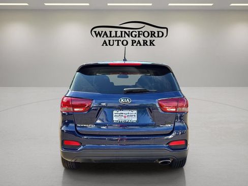 Used 2019 Kia Sorento AWD V6 image 4