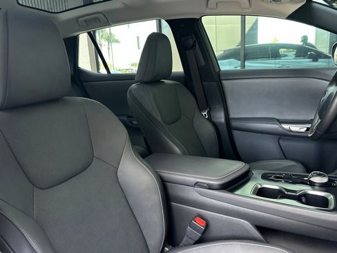 Certified 2023 Lexus RZ 450e Premium w/ Accessory Package (Z1) image 29