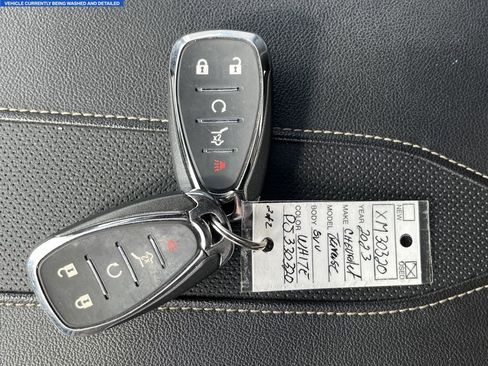 Used 2023 Chevrolet Traverse Premier image 13