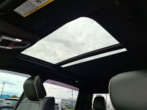 Used 2022 RAM 1500 Limited w/ Body Color Bumper Group image 16