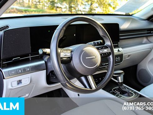 Used 2025 Hyundai Kona SEL image 23