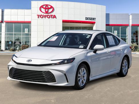 Certified 2025 Toyota Camry LE image 3