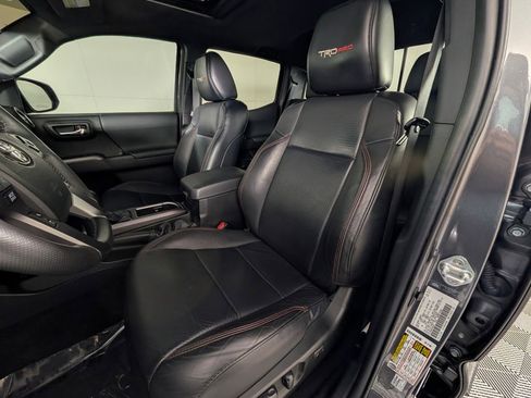 Used 2022 Toyota Tacoma TRD Pro image 5