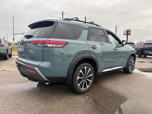 New 2026 Nissan Pathfinder Platinum image 7