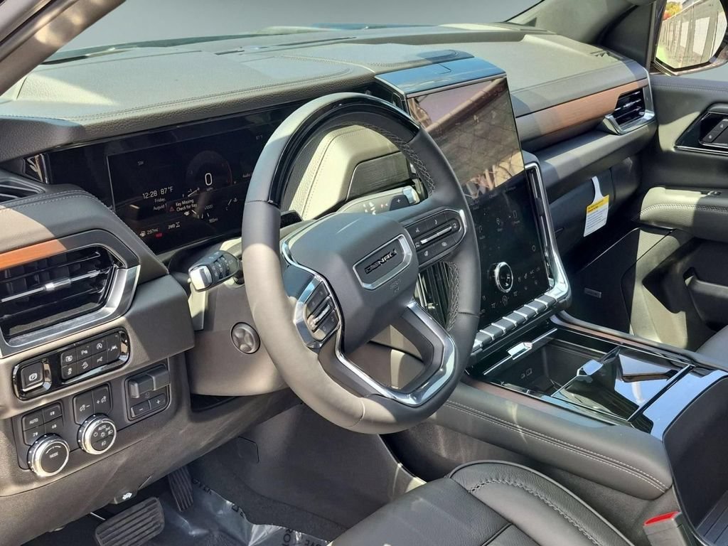 New 2026 GMC Yukon Denali w/ Advanced Technology Package AWD/4WD image 7
