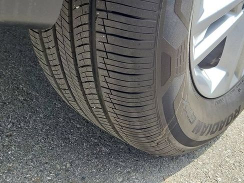 Certified 2025 Hyundai Tucson SE FWD image 29