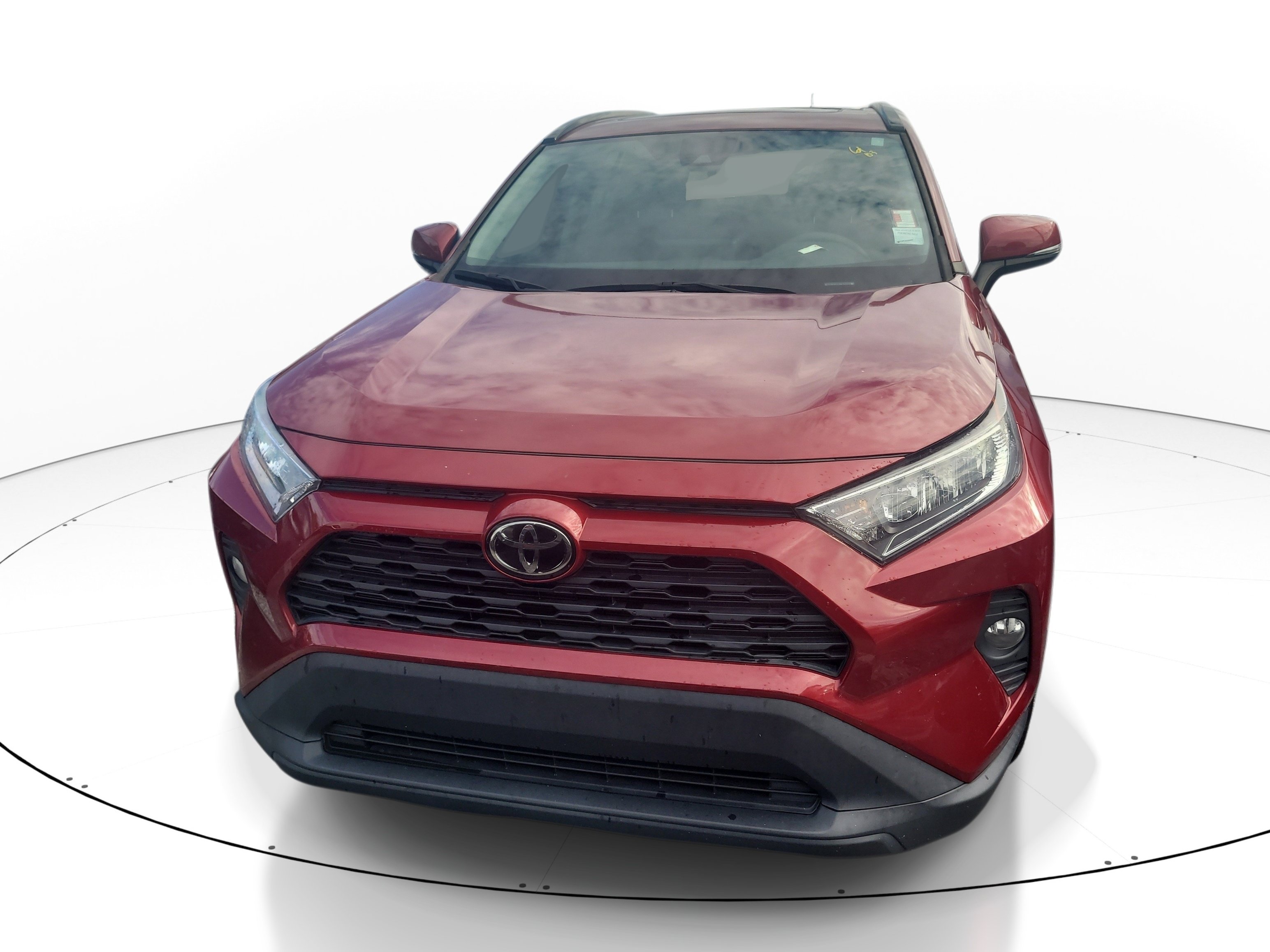 Used 2021 Toyota RAV4 XLE w/ Convenience Package FWD image 2