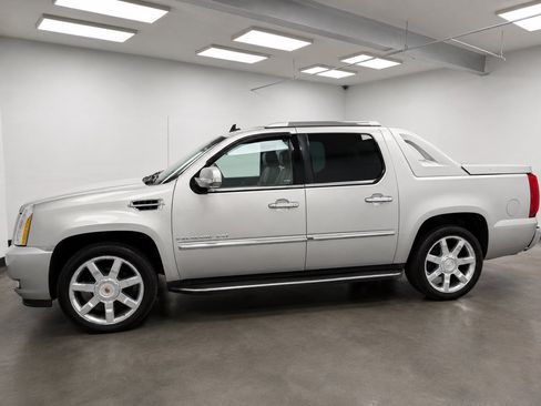 Used 2013 Cadillac Escalade EXT Luxury AWD/4WD image 4