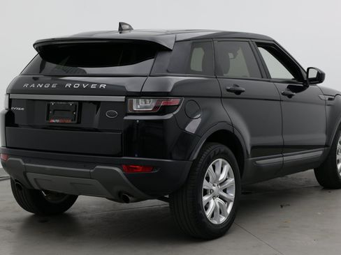 Used 2018 Land Rover Range Rover Evoque SE AWD/4WD image 7