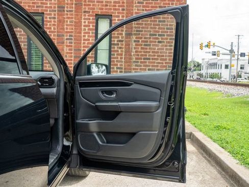Used 2024 Honda Pilot Touring image 41