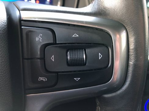 Used 2022 Chevrolet Tahoe Z71 w/ Z71 Off-Road Package image 35