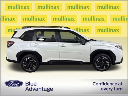 Used 2025 Subaru Forester Limited w/ Popular Package #2 AWD/4WD image 2