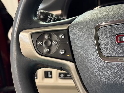 Used 2021 GMC Acadia Denali w/ Denali Technology Package image 37