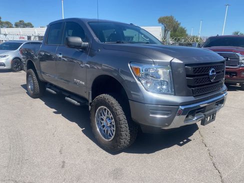 Used 2021 Nissan Titan SV w/ Accessory Utility Package image 3