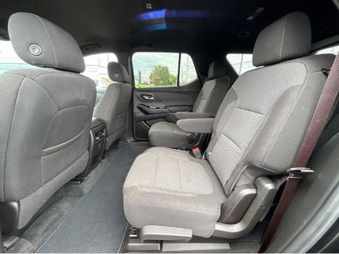 Used 2022 Chevrolet Traverse LT w/ LPO, Floor Liner Package AWD/4WD image 18