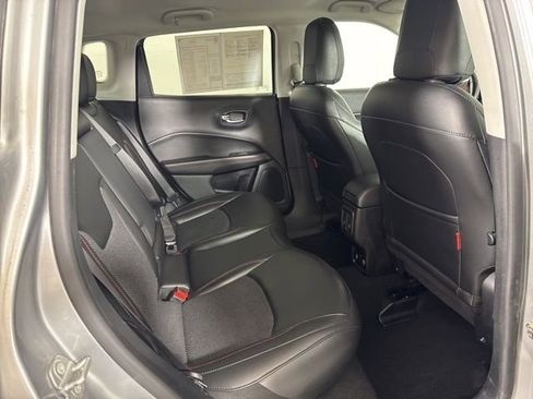 Used 2020 Jeep Compass Trailhawk AWD/4WD image 5