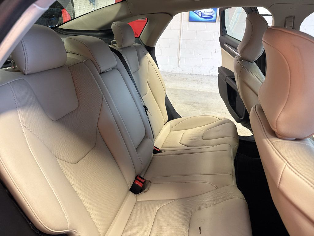Used 2017 Ford Fusion Titanium AWD/4WD image 26