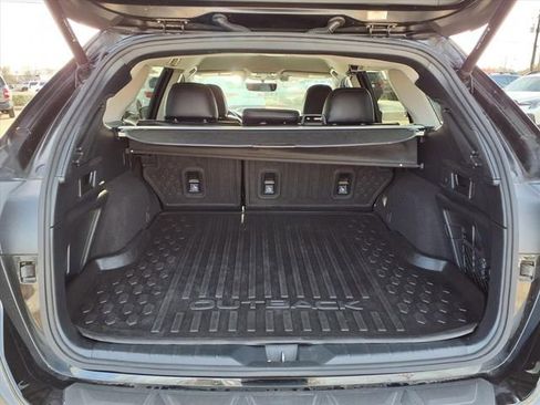 Used 2022 Subaru Outback Premium image 20