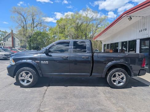 Used 2017 RAM 1500 Express AWD/4WD image 4