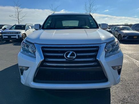 Used 2019 Lexus GX 460 Premium w/ Premium Package image 8