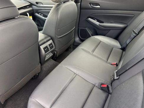 New 2025 Nissan Altima 2.5 SL image 9