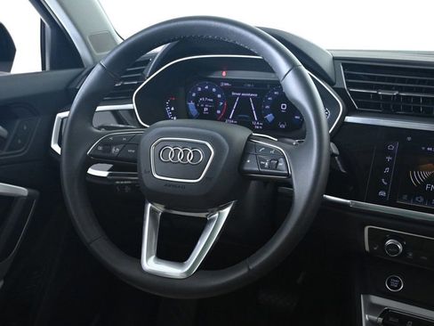Certified 2025 Audi Q3 2.0T Premium w/ Convenience Package image 10
