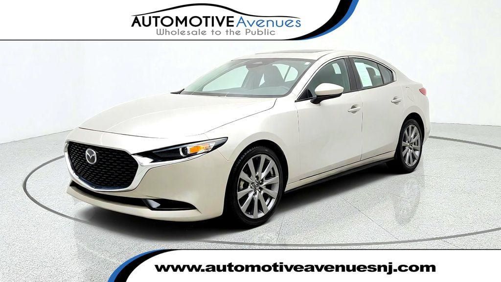 Used 2025 MAZDA MAZDA3 s FWD image 1