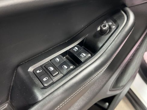 Used 2024 Jeep Grand Cherokee L Limited w/ Luxury Tech Group II image 24