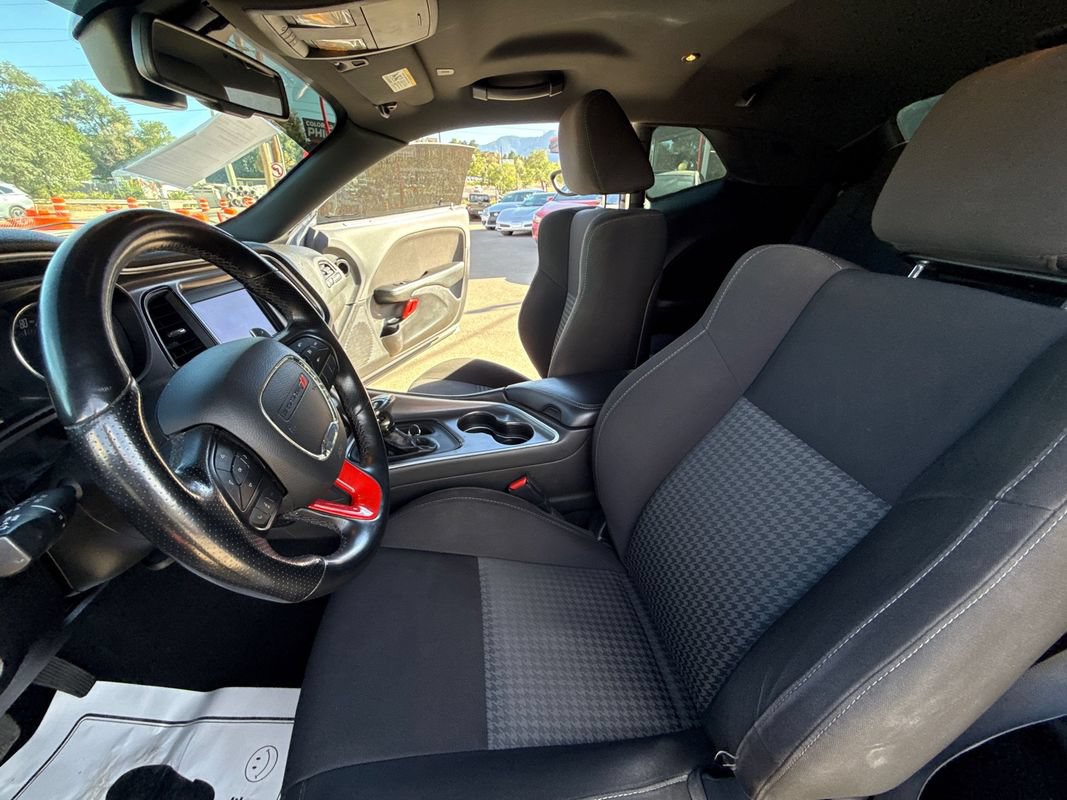 Used 2020 Dodge Challenger R/T RWD image 23