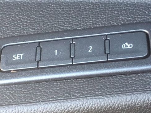 Used 2020 Chevrolet Suburban Premier image 16