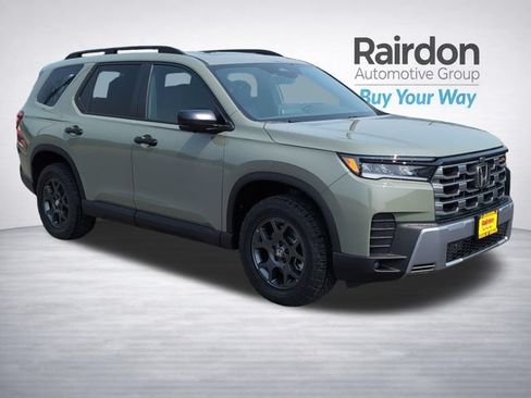 Used 2026 Honda Pilot TrailSport image 1