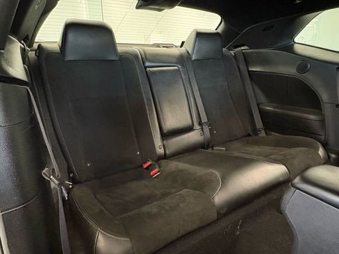 Used 2022 Dodge Challenger R/T w/ T/A Package image 26