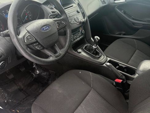Used 2017 Ford Focus SE image 10