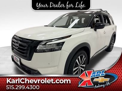 Used 2024 Nissan Pathfinder Platinum