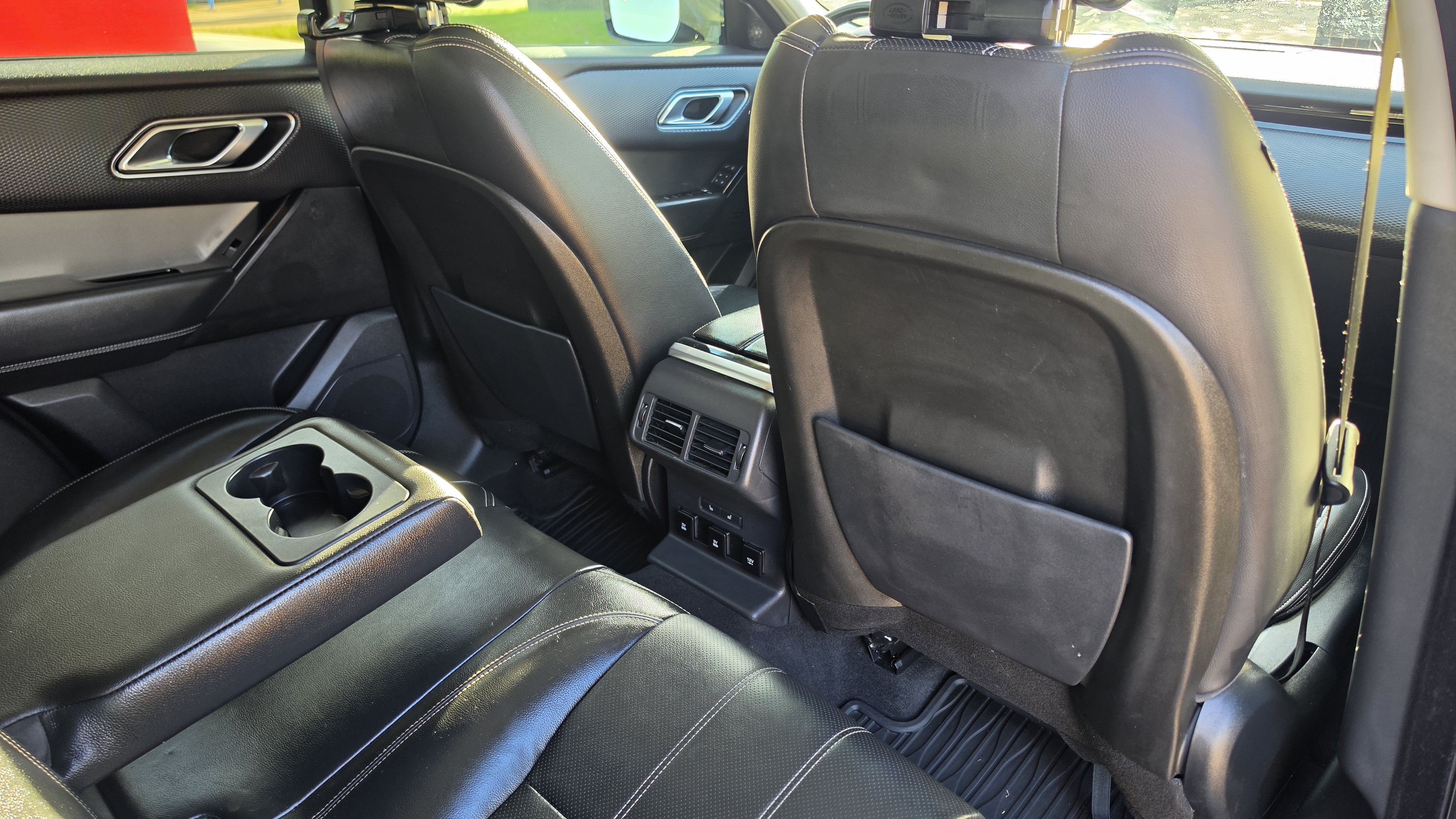 Used 2018 Land Rover Range Rover Velar S AWD/4WD image 29