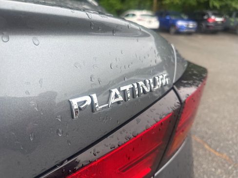Used 2020 Nissan Altima 2.0 Platinum FWD image 17
