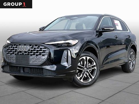 Used 2025 Audi Q5 Premium w/ Convenience Package image 1