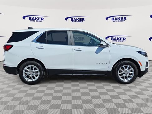 Used 2024 Chevrolet Equinox LT w/ LPO, Floor Liner Package FWD image 4