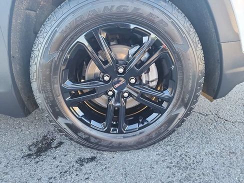 Used 2022 GMC Terrain AT4 w/ Tech Package AWD/4WD image 26