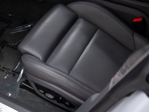 Certified 2022 Porsche Taycan Turbo w/ Premium Package image 16